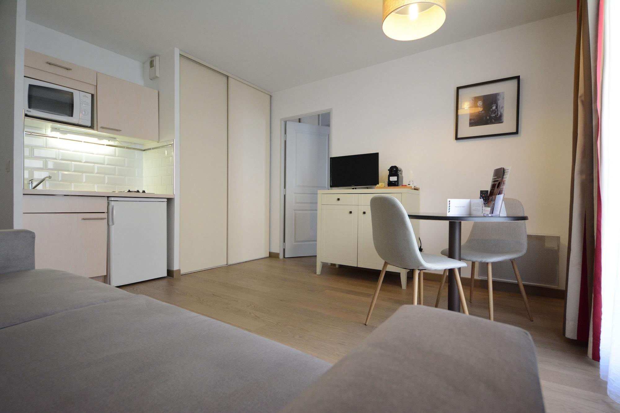 Hotel Cerise Chatou Luaran gambar