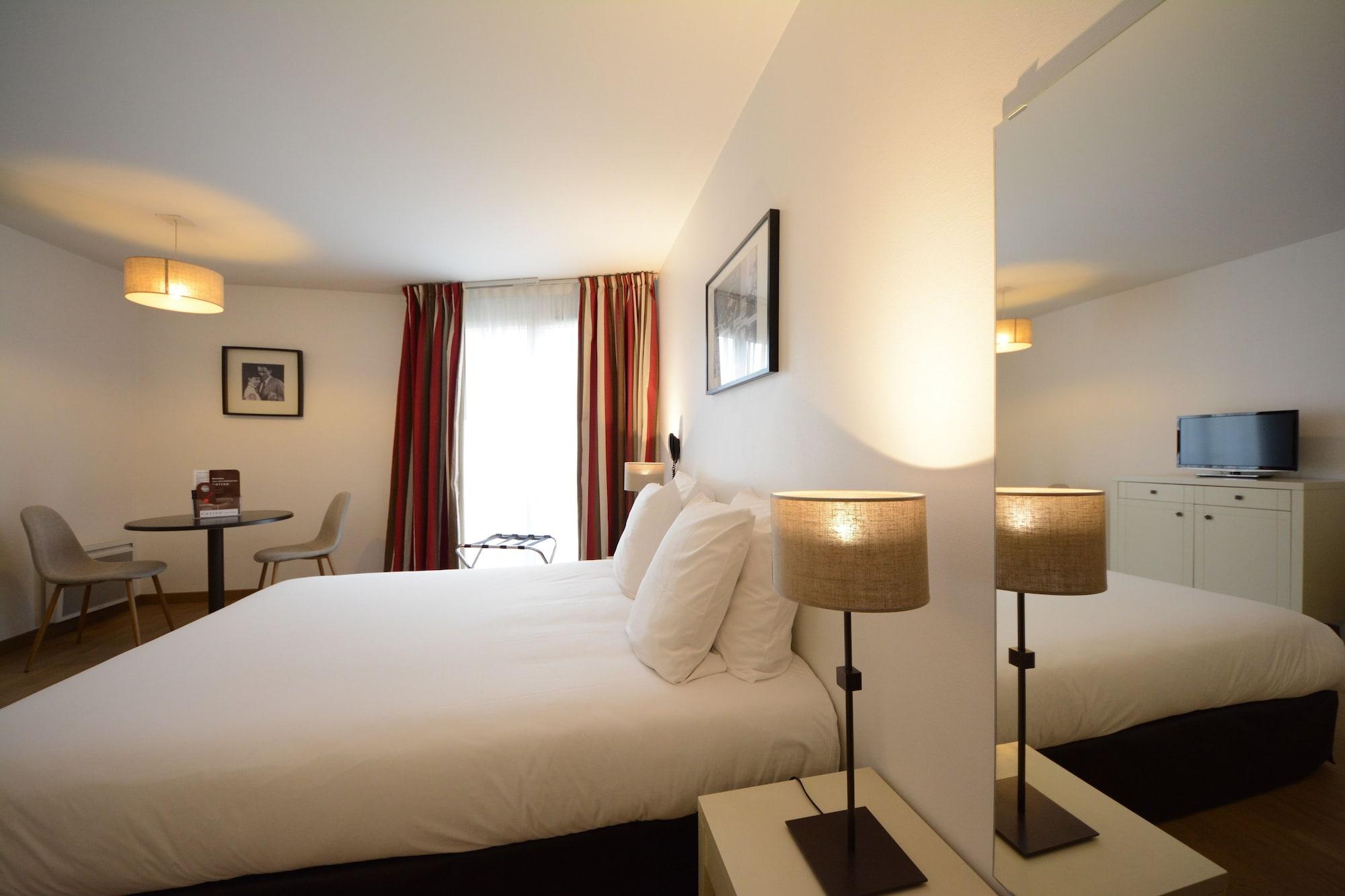 Hotel Cerise Chatou Luaran gambar