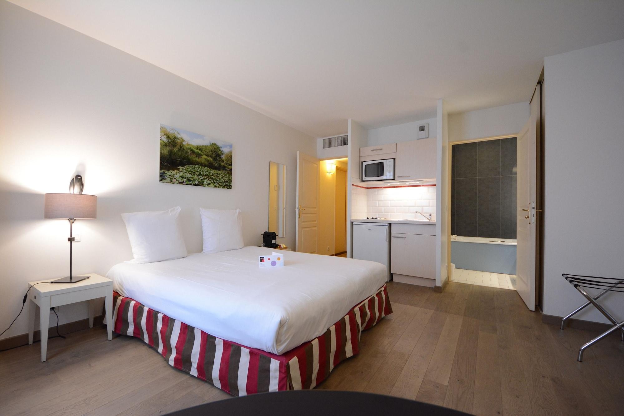 Hotel Cerise Chatou Luaran gambar