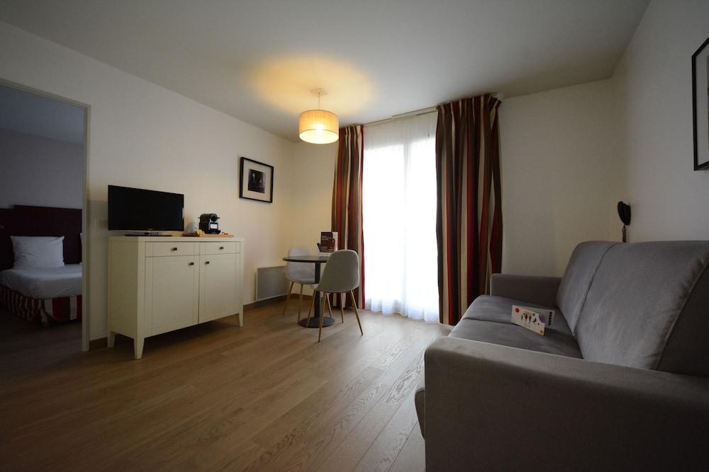 Hotel Cerise Chatou Luaran gambar